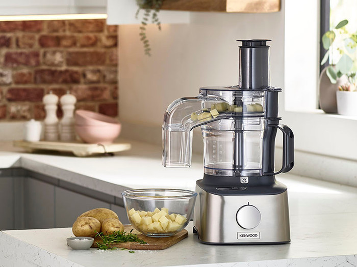 Kenwood Multipro Compact+ FDM315SS produkt in gebrauch