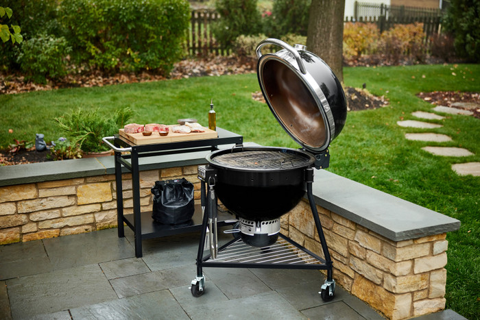 Weber Summit Kamado E6 null