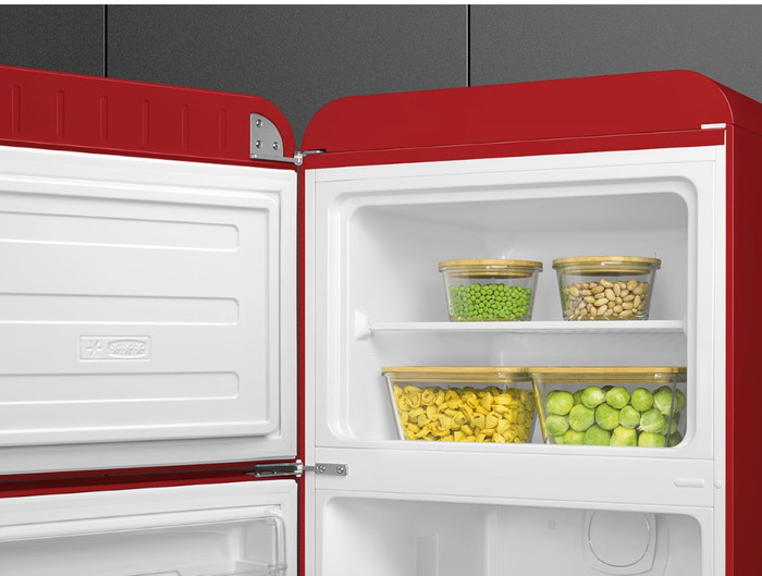 SMEG FAB30LRD5 binnenkant