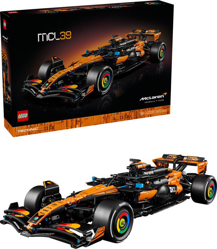 LEGO Technic McLaren MCL39 F1 auto 42228 rechterkant