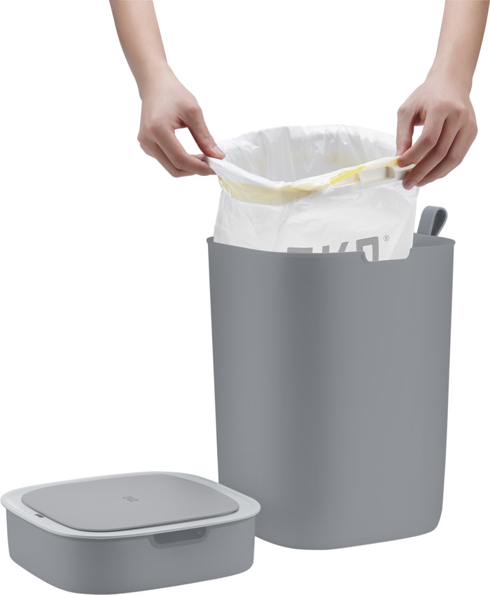EKO Morandi Smart Sensor 30L Gray product in use