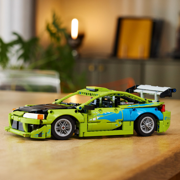 LEGO Technic Fast and Furious Mitsubishi Eclipse 42229 product in gebruik