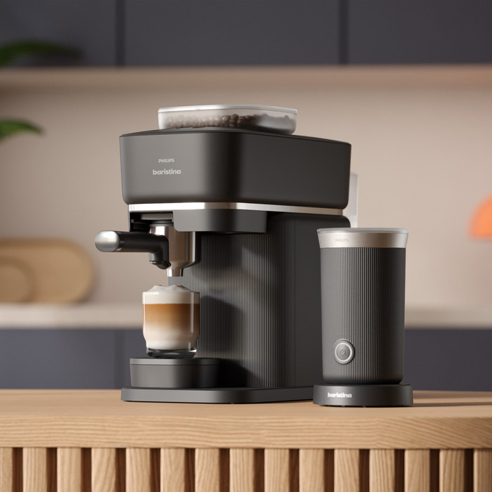 Philips Baristina BAR308/60 Zwart + Melkopschuimer product in gebruik