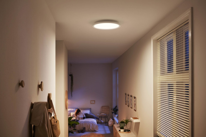 Philips Hue Aurelle plafondlamp White Ambiance rond product in gebruik