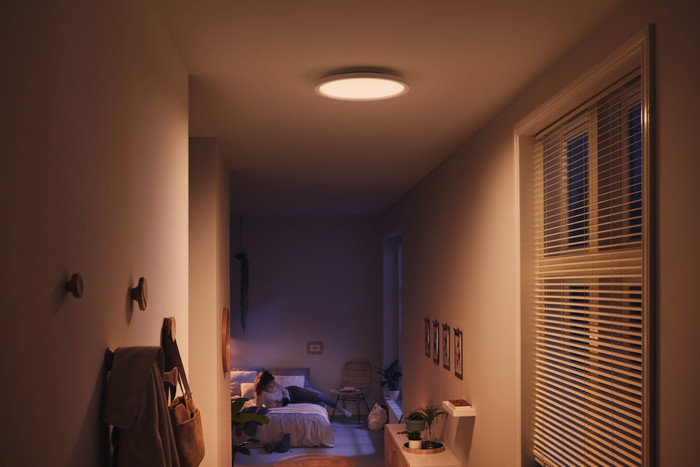 Philips Hue Aurelle plafondlamp White Ambiance rond product in gebruik