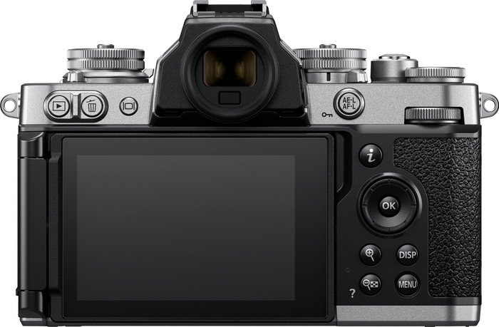 Nikon Z fc + Nikkor Z 28mm f/2.8 achterkant