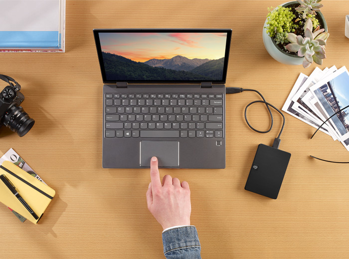 Seagate Expansion Portable 1TB + Samsung USB-C Flash Drive 128GB product in gebruik