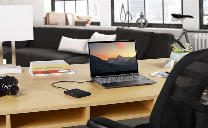 Seagate Expansion Portable 1TB + Samsung USB-C Flash Drive 128GB product in gebruik