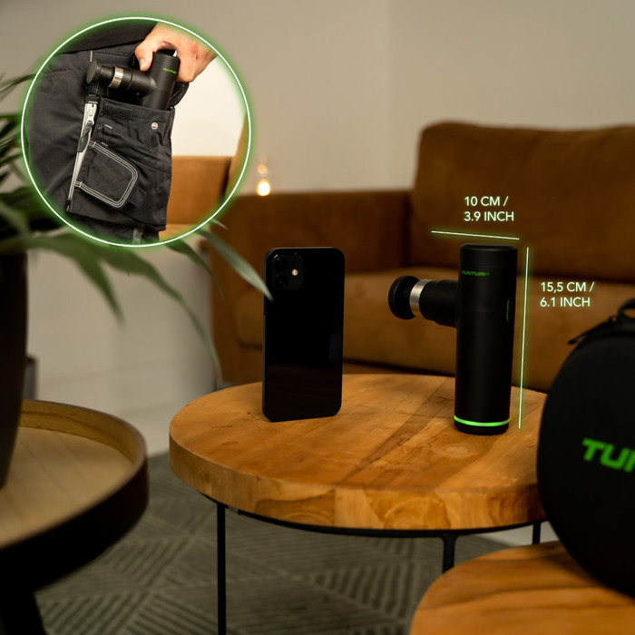 Tunturi Massage Gun Mini product in gebruik