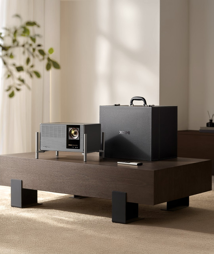 XGIMI Titan Noir product in gebruik