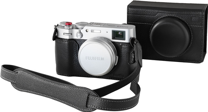SmallRig 5622 Camera Leather Case Kit voor Fujifilm X100VI Zwart product in gebruik