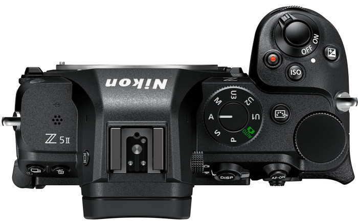 Nikon Z5 II + Nikkor Z 24-105mm f/4-7.1 bovenkant