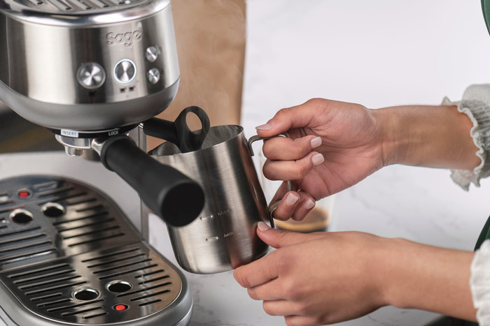 Sage the Bambino Stainless Steel product in gebruik