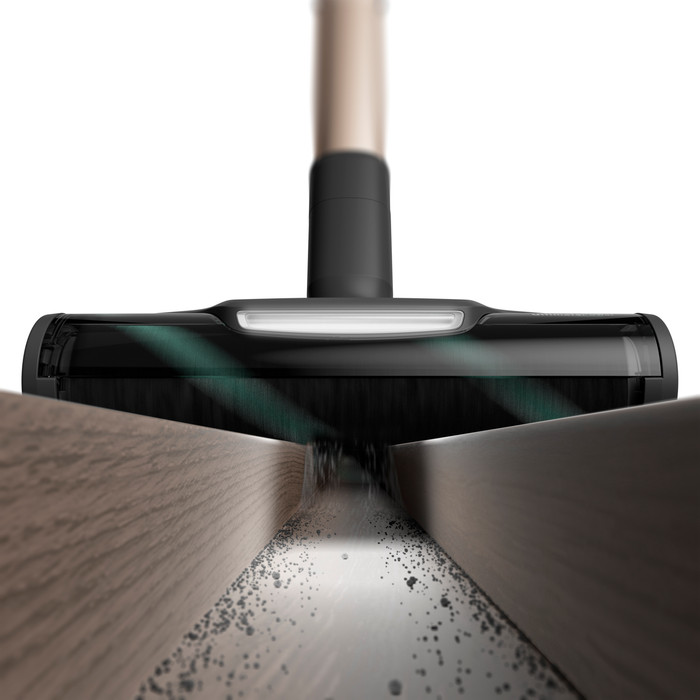 AEG AP81A25COM 8000 ULTIMATE product in use