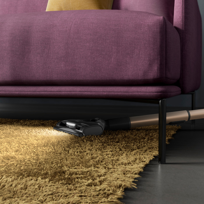 AEG AP81A25COM 8000 ULTIMATE product in use