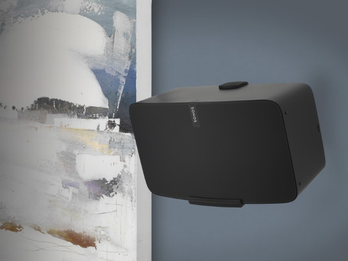 Flexson muurbeugel Sonos Five Zwart product in gebruik