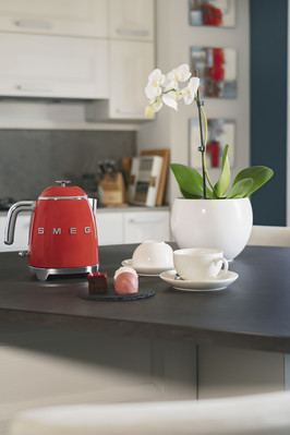 SMEG KLF05RDEU Rood product in gebruik