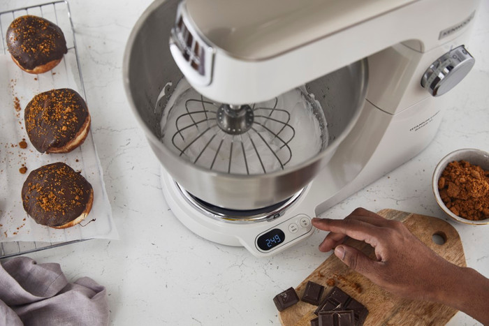 Kenwood Titanium Chef Baker KVL65.001WH product in use