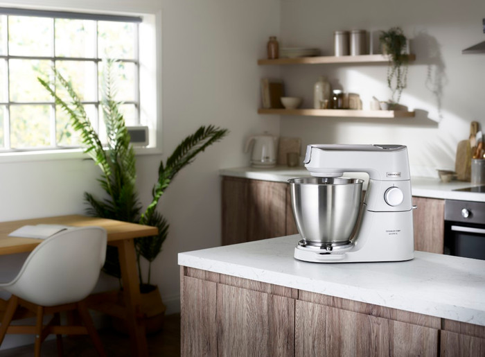 Kenwood Titanium Chef Baker KVL65.001WH product in use