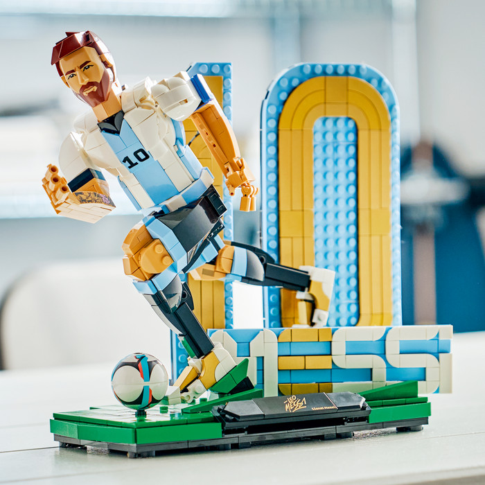 LEGO Editions Lionel Messi Voetballegende 43015 product in gebruik