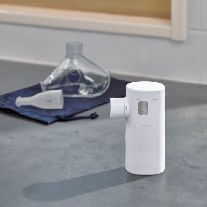 Omron MicroAIR Move NE-U300-EO product in gebruik