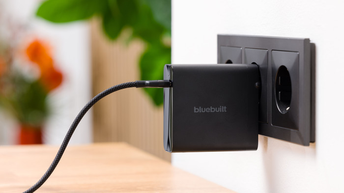BlueBuilt 140W GaN Usb C Oplader Zwart product in gebruik