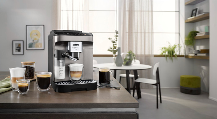 De'Longhi Magnifica EVO ECAM290.81.TB product in use