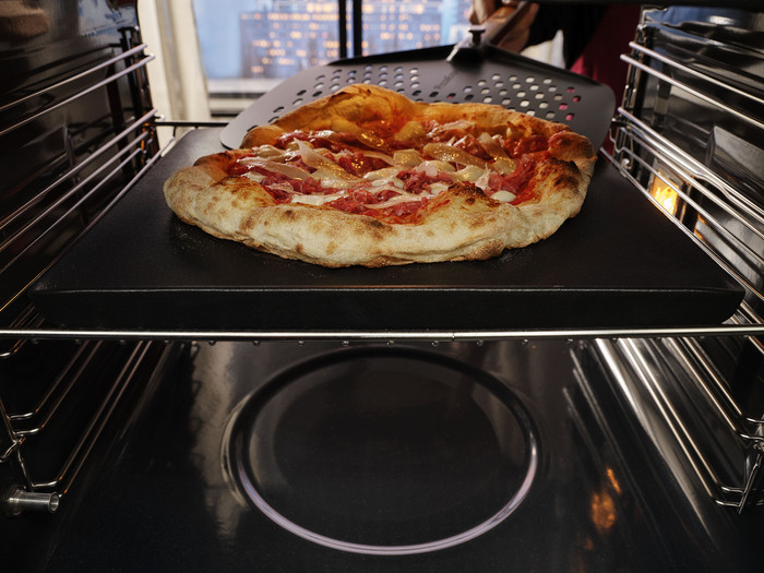 AEG TX7PB631SB PizzaExpert product in gebruik