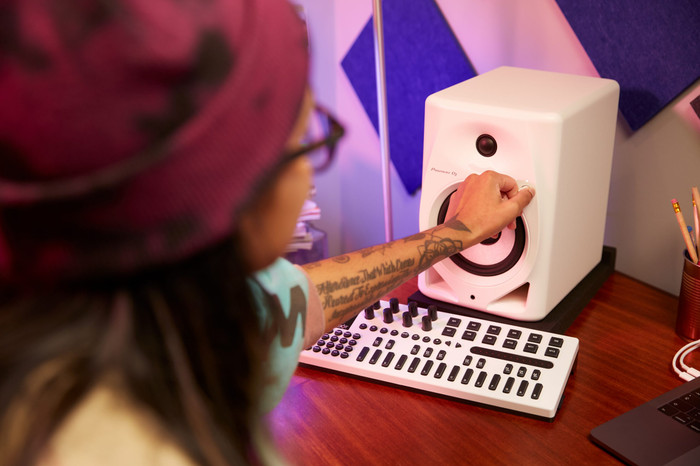 Pioneer DJ DM-50D-W product in use
