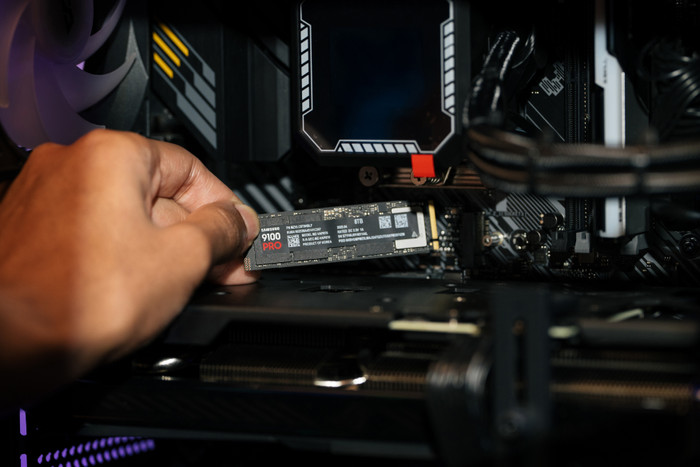 Samsung 9100 Pro 8TB PCIe 5.0 M.2 SSD product in gebruik
