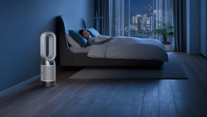 Dyson Purifier Hot+Cool HP1 product in use