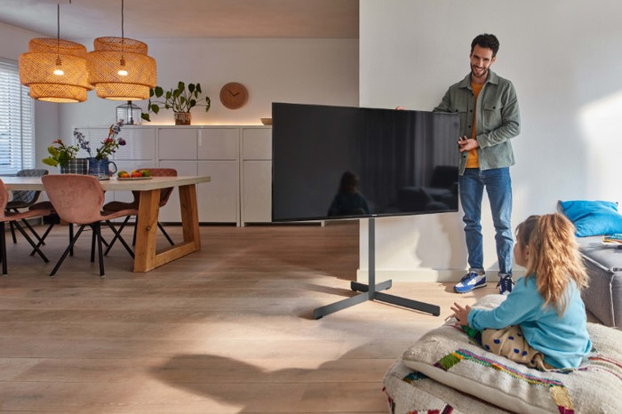 Vogel's TVS 3690 product in gebruik