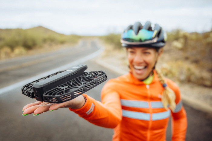 HoverAir X1 PRO MAX Ultimate Cycling Kit product in gebruik