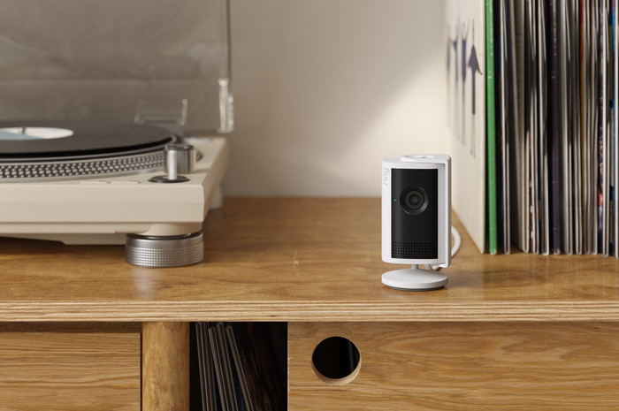 Ring Indoor Camera Plus Wit product in gebruik