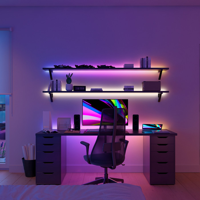 Philips Hue Essential LED Strip 5 meter product in gebruik