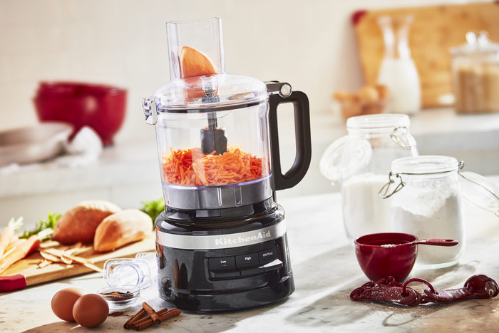 KitchenAid 5KFP0719EOB 1,7 L Onyx Schwarz produkt in gebrauch
