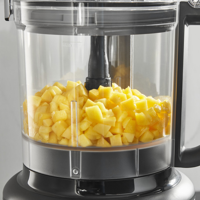 KitchenAid 5KFP1319EBM Matzwart product in gebruik