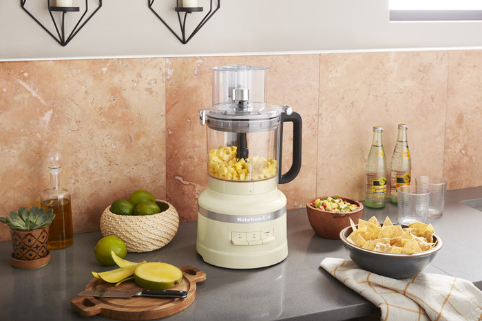 KitchenAid 5KFP1319EAC Almond Cream product in use