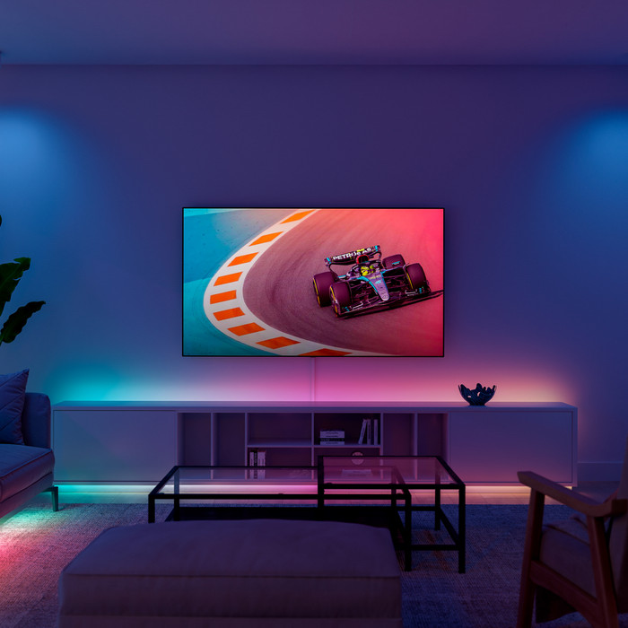 Philips Hue Essential LED Strip 10 meter product in gebruik