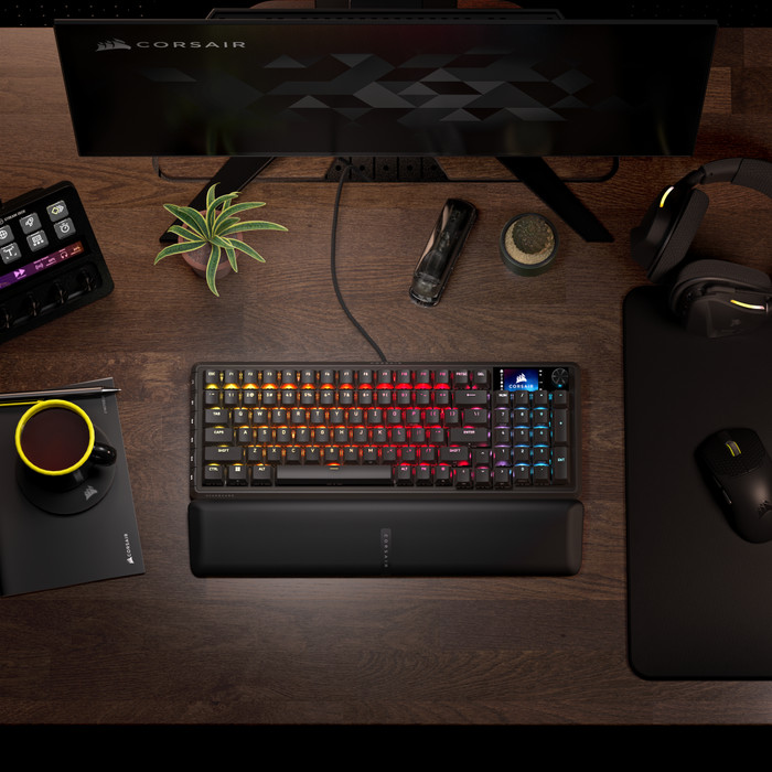 Corsair Vanguard 96 Mechanisch Gaming Toetsenbord Qwerty product in gebruik