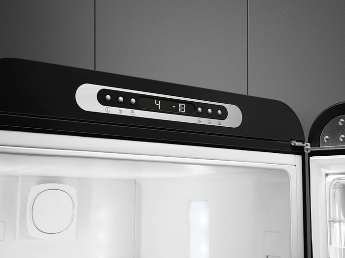 SMEG FAB32RBL5 detail