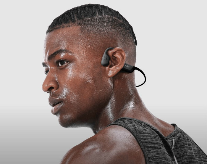 Shokz OpenRun Pro Schwarz produkt in gebrauch