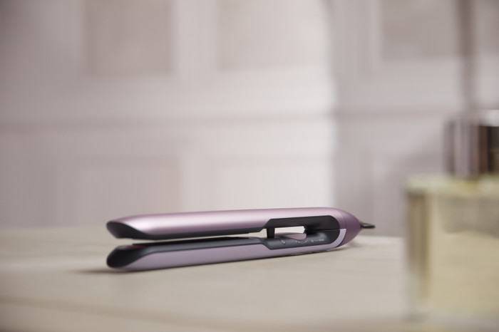 Philips BHS530/00 Lichtroze Metallic product in gebruik