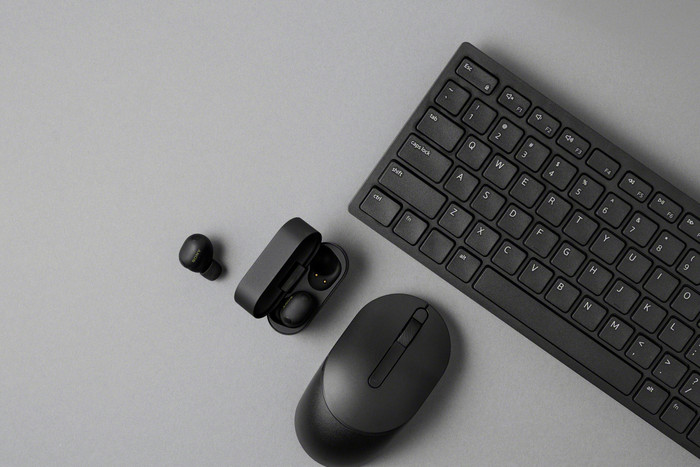 Sony WF-1000XM6 Zwart product in gebruik