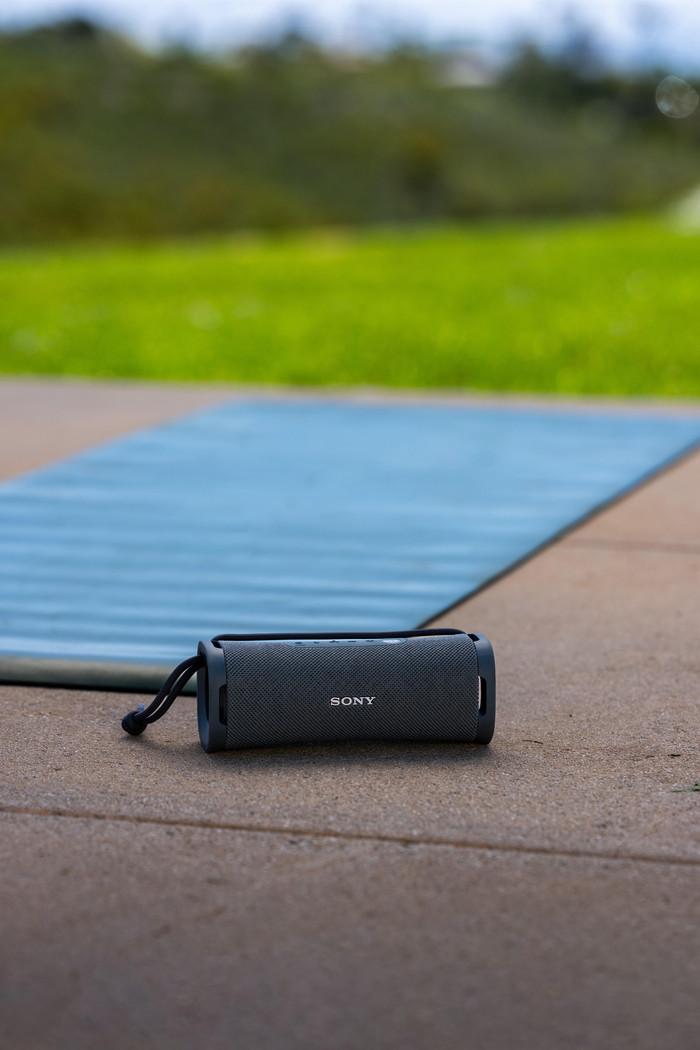 Sony ULT Field 1 Wit product in gebruik