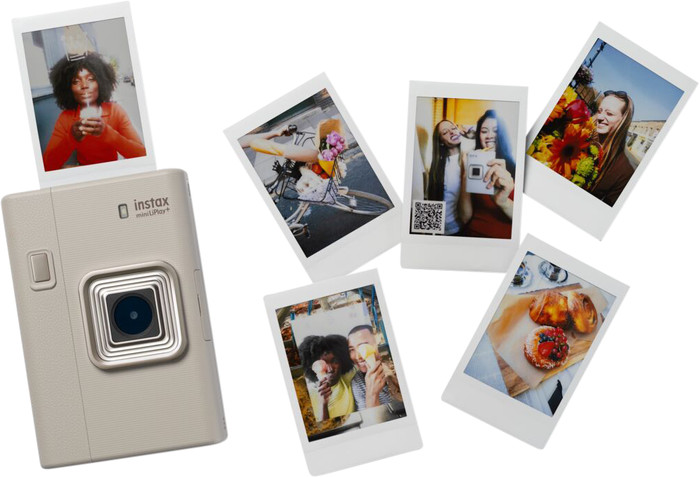 Fujifilm Instax Mini LiPlay+ Sand Beige product in gebruik