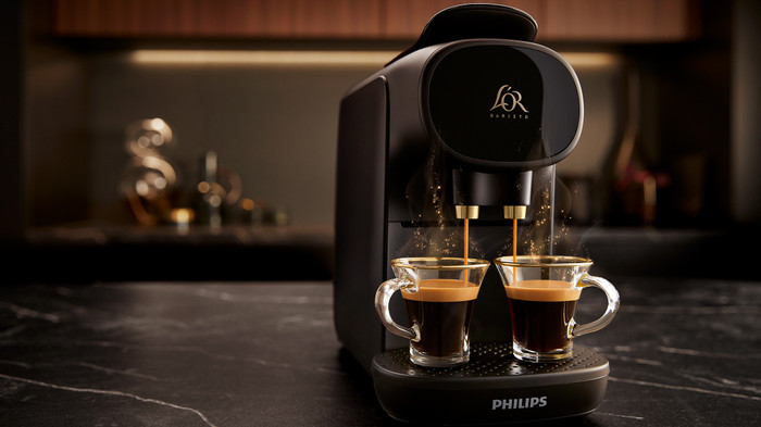 Philips L'OR Barista Sublime LM9012/60 Zwart product in gebruik