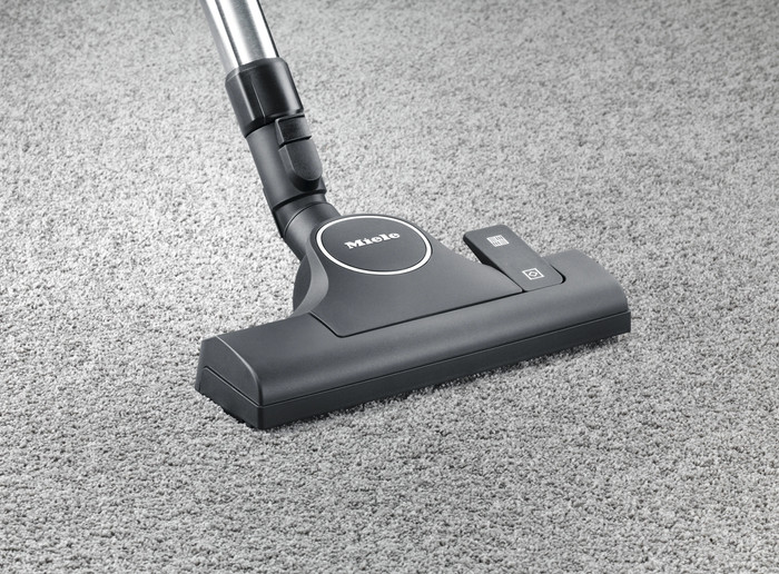 Miele Deluxe Suction Brush SBD 365-3 AllTeQ Eco product in use