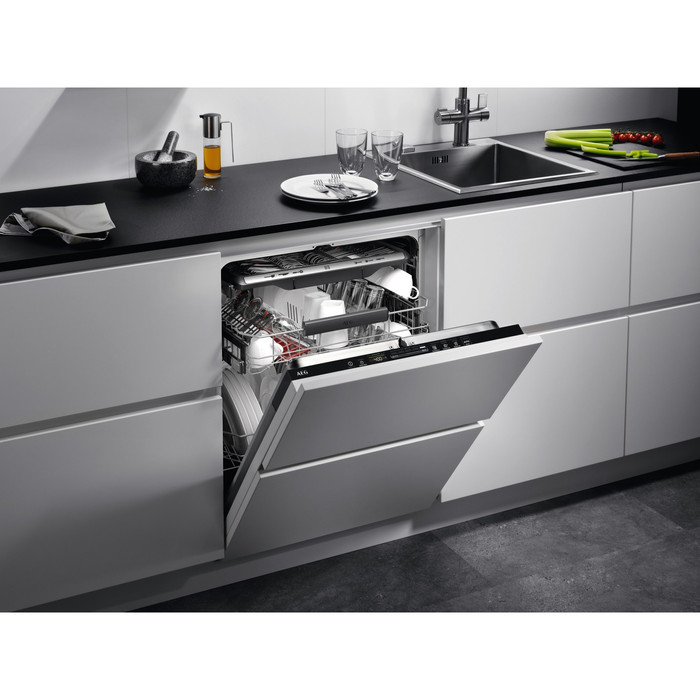 AEG FSE75748P / Inbouw / Volledig / Nishoogte 82 - 90 cm null