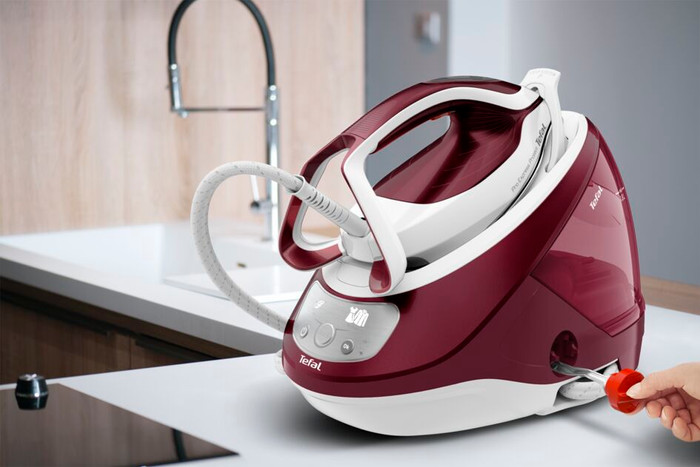 Tefal Pro Express Protect GV9220 product in gebruik